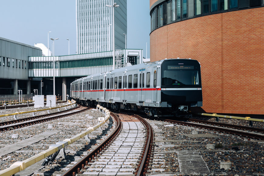 Wiener Linien presents innovative digital passenger information system for the new X-car